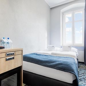Ekononiczny pokój z łóżkiem king-size